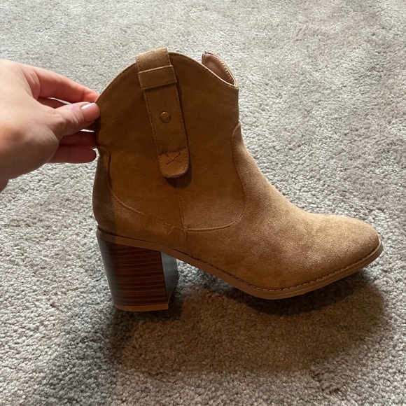 Refresh Cowboy ankle booties - Picture 1 of 3